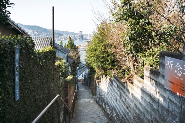 We will guide you to places with a typical Nagasaki atmosphere.