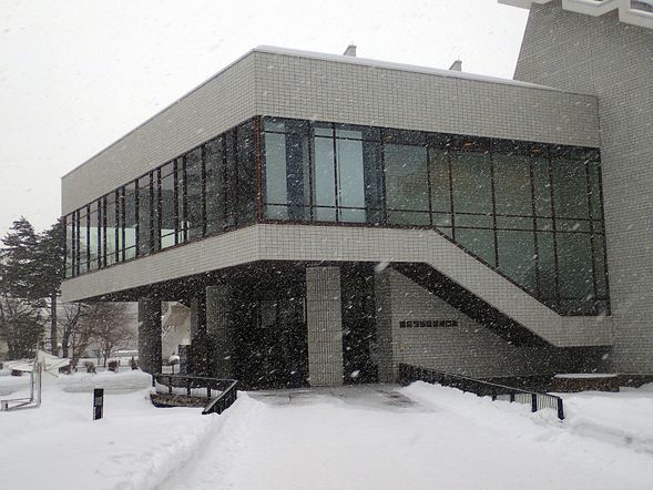 Hokkaido museum of modem Art (only from car window)