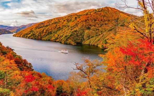Okutadami Lake Sightseeing Cruise (Approx. 40 min)