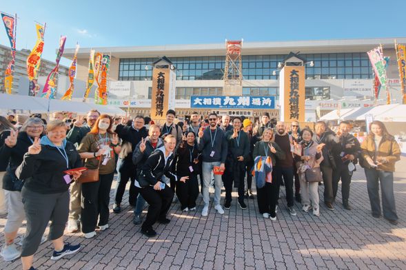 Kyushu Grand Sumo Tournament
We will escort everyone to their seats.