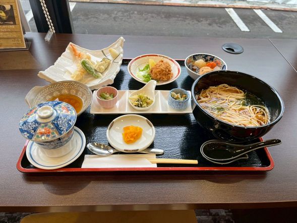 午餐:品嚐白石名物「溫麵」