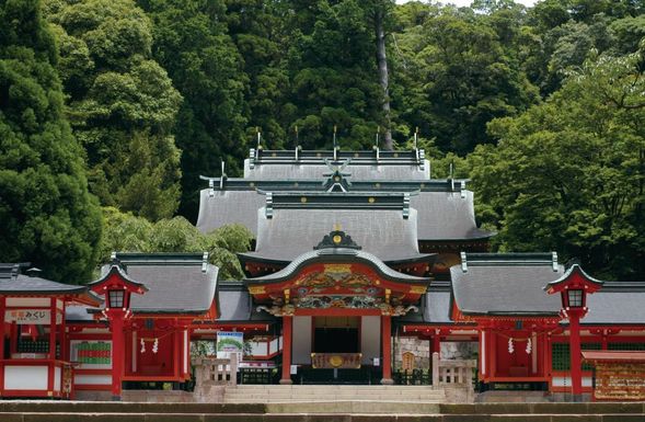 Explore the majestic Kirishima Jingu Shrine