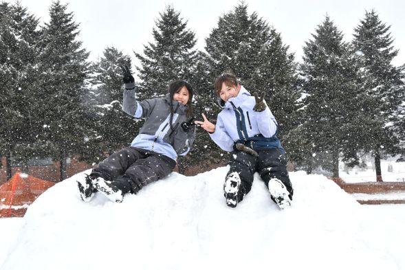 Meet at the venue.
Present your voucher to the reception staff to gain entry!