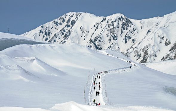 Tateyama Kurobe Alpine Route Crossing / Tateyama to Ogizawa: Approx. 7 hours