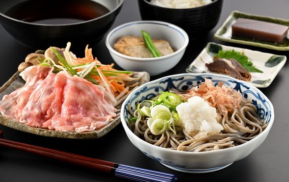 Japanese Restaurant Takiga
Dinner: Fukui specialty grated soba & tsuyu shabu (approx. 50 min)