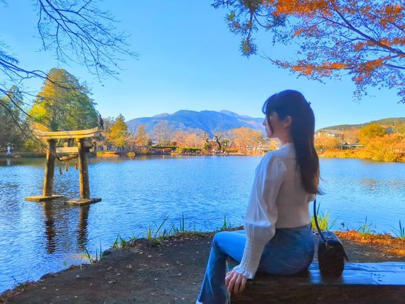 Uhuyin
Take a look around the cute shops of Plural Village and take the photo of your life at Ginrin Lake with its dazzling sunset.