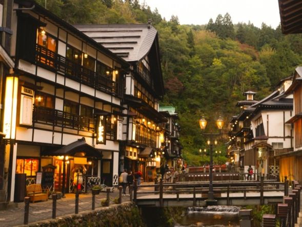 16:15 - 18:00 銀山溫泉 自由散策