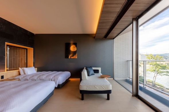 KIARA Resort & Spa Hamanako
A lakeside wellness retreat, KIARA offers serene suites overlooking the calm waters of Oku‑Hamanako. With advanced spa facilities and a focus on holistic rejuvenation, it provides a restorative and graceful final night to the journey.