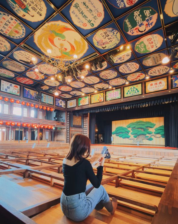 八千代座(館內參觀30分鐘+導覽解說30分鐘)