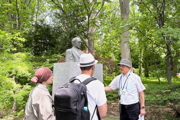 Bust of Inazo Nitobe