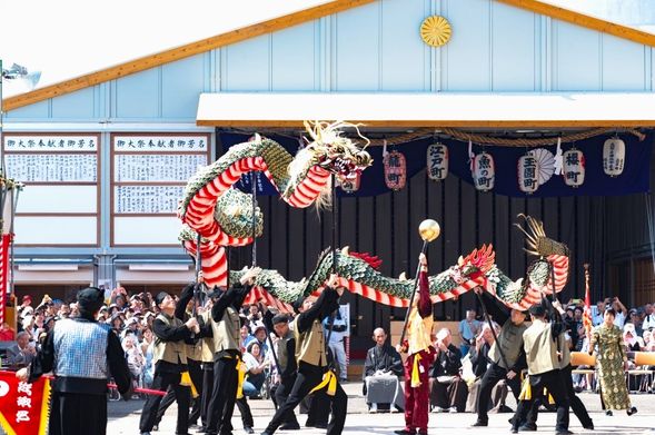 Walk to the venue (Otabisho).
An assistant guide will take you to your seat for a brief explanation of Nagasaki Kunchi.