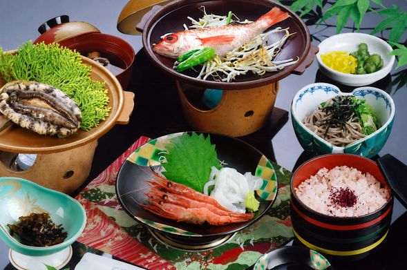 Hashidate Daimaru Seaside Center
(Lunch featuring Nodoguro and Abalone / Approx. 60 minutes)