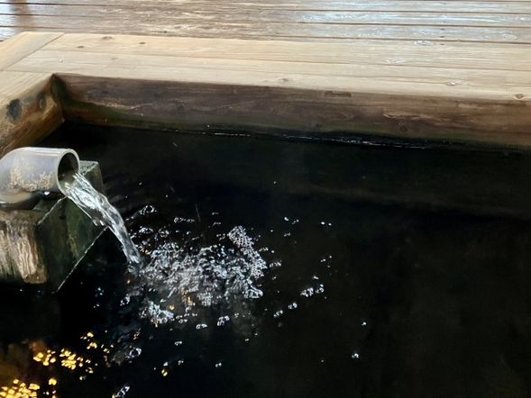 Lake Toya Onsen Town (90 mins)
* Lunch is not included in the tour fee, Please have and pay for a lunch by yourself.
* There is a foot bath that you can enjoy high quality hot spring.