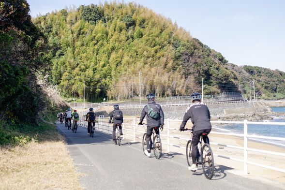 After the rental procedure, a guide will take you on the tour.