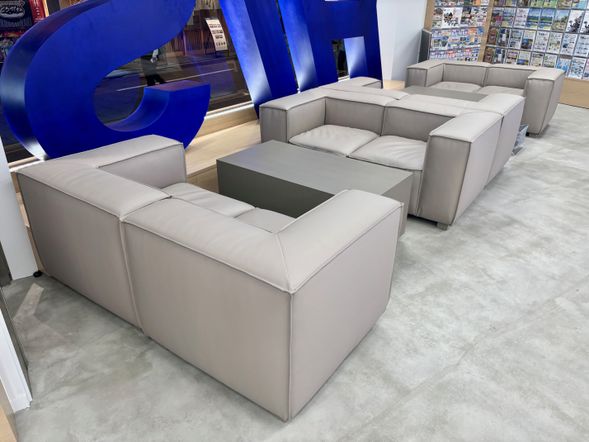 HIS Travel Wonderland Shinjuku 1F - Sofa Seating-0