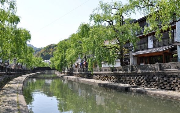 Kinosaki Onsen Town
(Stroll through the atmospheric hot spring town; optional access to public bathhouses available for an additional fee / approx. 90 minutes)