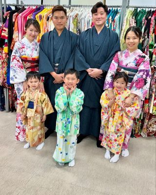 Rental Kimono Wearing Experience at "Kogashin Kimono Shop"