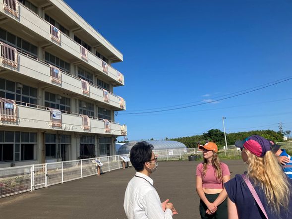 Visit to the former Arahama Elementary School
16:00
Transfer by vehicle to the hotel
16:40
Arrival at hotel, check-in
Dinner at hotel or local restaurant