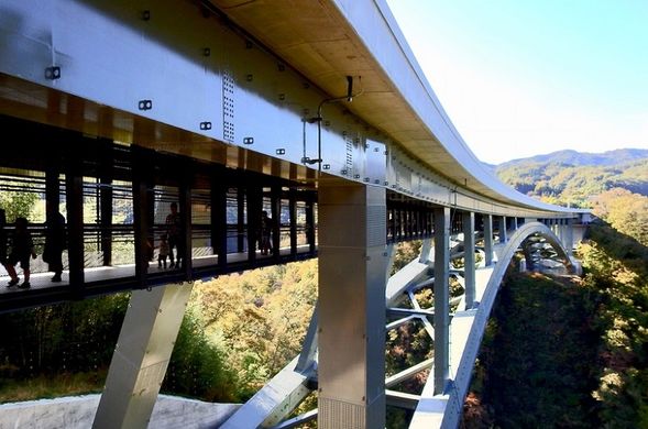 Tenryukyo Bridge “Sora Sanpo”
(Experience a spectacular sky-high bridge with stunning views / approx. 40 minutes)