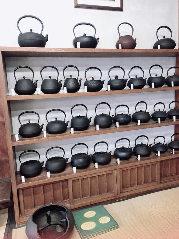 Water boiled in an iron kettle has a mild and gentle taste