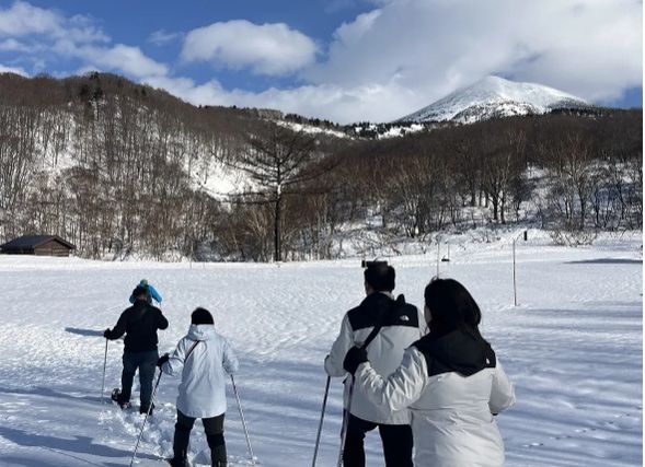 Snowshoe Fitting
Transfer to Hakkoda Deep Snow Area (10 min)