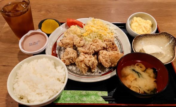 Lunch: “IZAKAYA” Japanese Pub Lunch Set (if applicable to your plan).