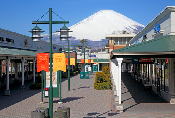 Shopping at Gotemba Premium Outlets(60min)