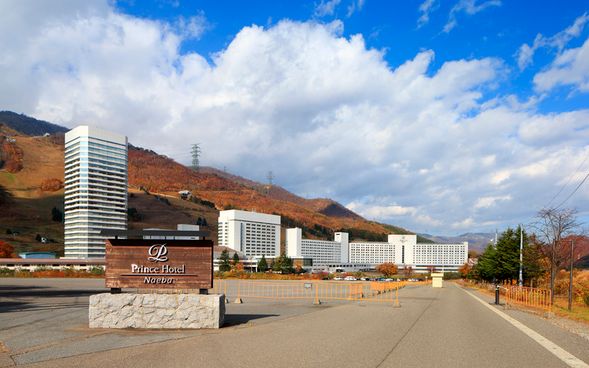 Check in at Naeba Prince Hotel
Enjoy a Japanese & Western buffet dinner
Overnight stay
