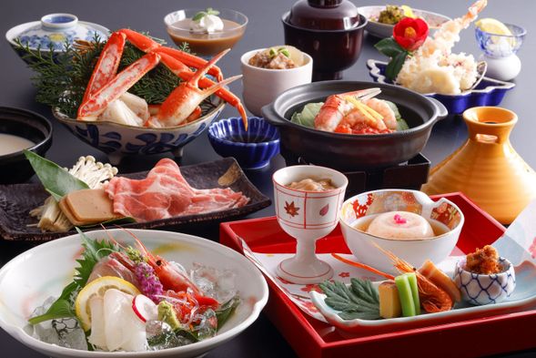 Misasa Onsen: Izanro Iwasaki (Scheduled arrival around 5:30 PM)
★ Enjoy the famous strolling garden-style open-air bath and a traditional Kaiseki dinner featuring local seasonal flavors of the San’in region