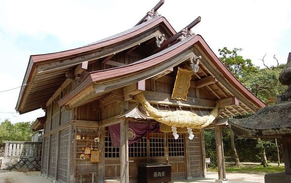 Hakuto Shrine
(A famous power spot for love, known as the setting of the myth "The White Rabbit of Inaba"! Cute rabbit-themed charms and goshuin (shrine stamps) are also popular♪ / Approximately 40 minutes)
*Please note that goshuin may not be available depending on the shrine's circumstances.