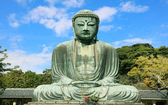 Yuigahama, Kamakura
(Enjoy approx. 4.5 hours of free time!
Explore at your own pace—visit the impressive Great Buddha of Kamakura, take a refreshing stroll along Yuigahama Beach, or enjoy lunch at a stylish local cafe.)