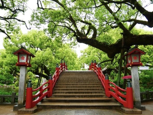 Stroll around Dazaifu Towm in a pretty kimono (Lunch break by your own)