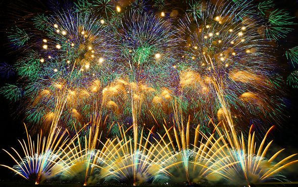 Nagaoka Fireworks Festival (Enjoy the spectacular fireworks from reserved group seats on the left bank/120 mins)