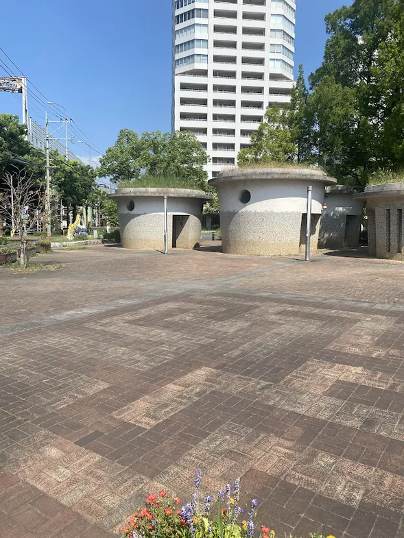 Visit the toilet at Katsuyama Park