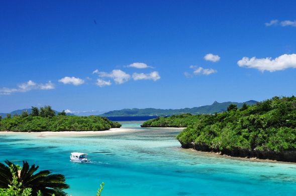 Kabira Bay (approx. 80 min)
Optional glass-bottom boat ride available (additional fee).