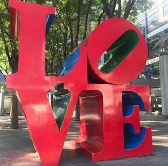Meet up at Shinjuku's LOVE Sculpture