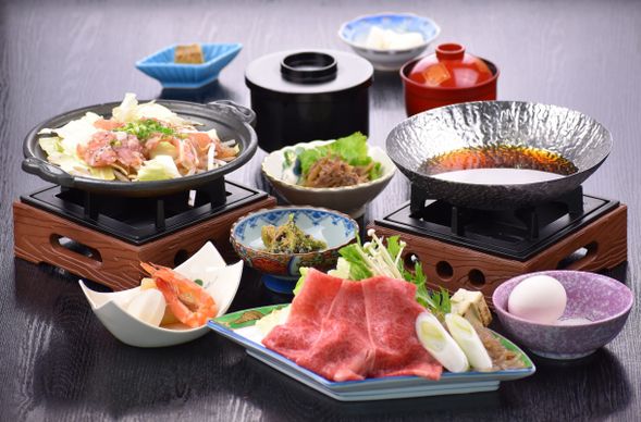 Hida Takayama Matsuri no Mori
(Dinner featuring Hida Beef Shabu-shabu & Hida Beef Hoba Miso Set Meal / approx. 60 mins)