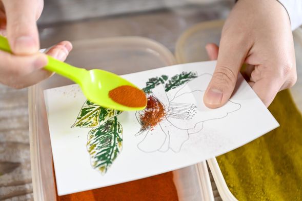 Ougaku-tougei
Enjoy a unique sand art experience using Sakurajima volcanic ash.