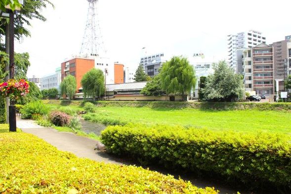 Take a walk at Nakatsugawa riverside.