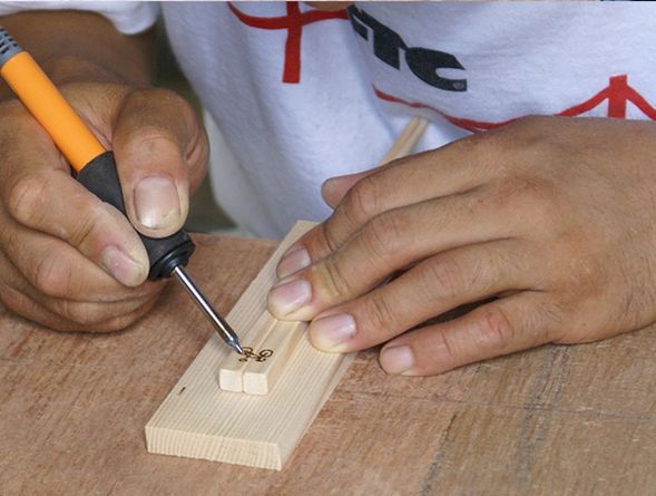Chopstick making experience workshop Wakamatsuya Kawasaki main store (75 minutes/ Admission fee included)