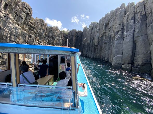 Tojinbo sightseeing boat(30 minutes/ Admission fee included)