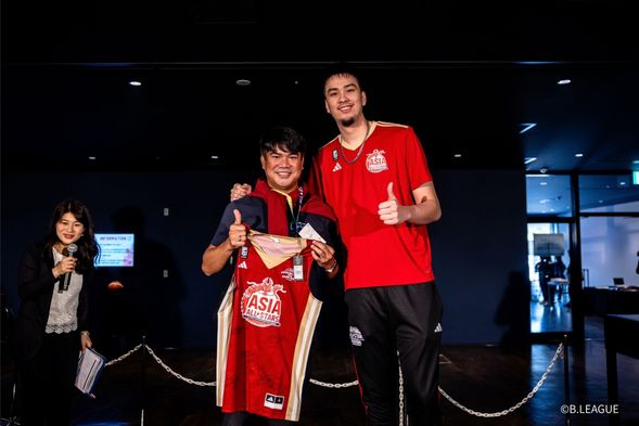 Exclusive Meet & Greet with Players