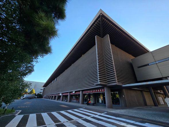 Meet at the National Theatre