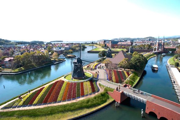 豪斯登堡(16:00~16:05)
可以在豪斯登堡選擇是否下車離團,不隨車返回福岡(只作為下車地停靠,不作為景點參觀)