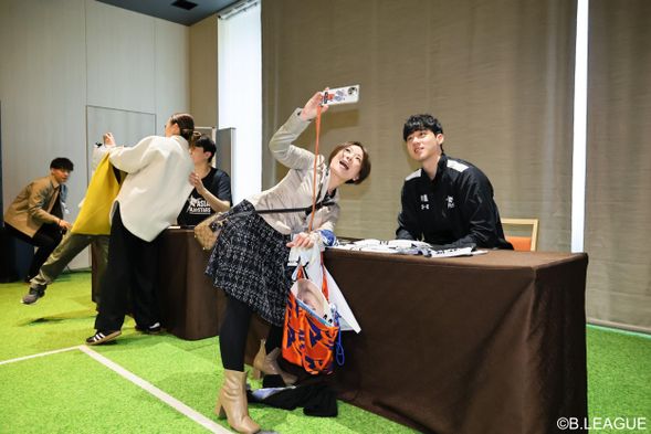Exclusive Meet & Greet with Players