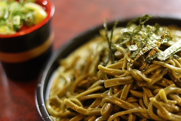 Enjoy a matcha picking experience and make your own lunch! (The experience will be about 3 hours long)