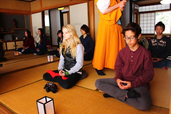 (Visit to Ogamiyama Shrine and Daisen-ji Temple; Zazen meditation experience at Amidado Hall)
