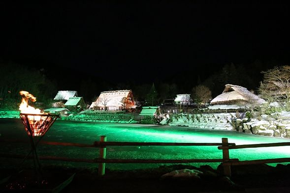 Hida no Sato Gassho-zukuri Village
(Enjoy the illuminated gassho-zukuri village! / approx. 60 minutes)