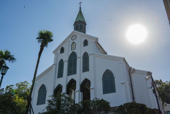 17:00 Oura Cathedral (45min)