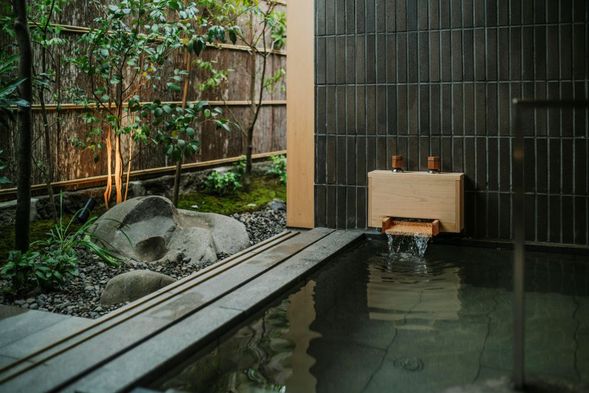 You may use the private annex bath, "miyu," located on the first floor of the premises. (Includes hot spring, sauna, and cold bath.)
Please specify your desired time slot at check-in.